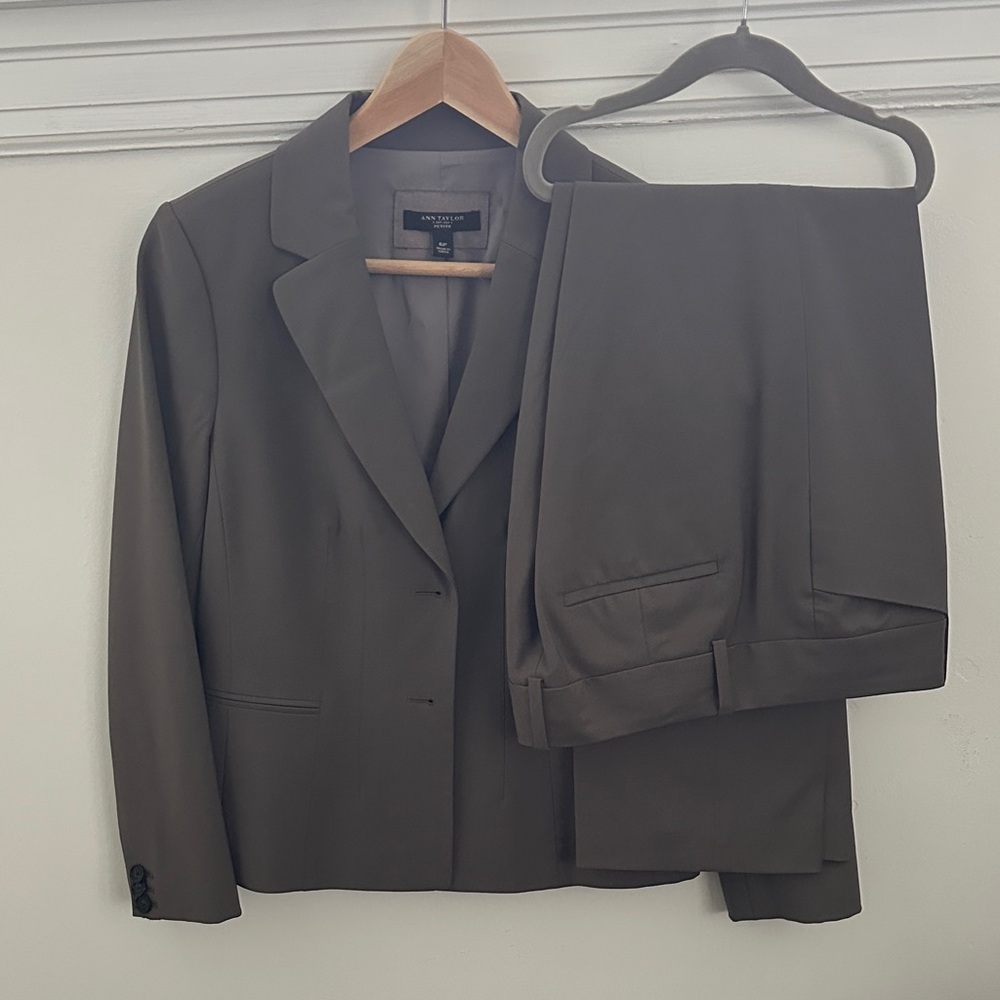 Ann Taylor Classic Brown Pantsuit